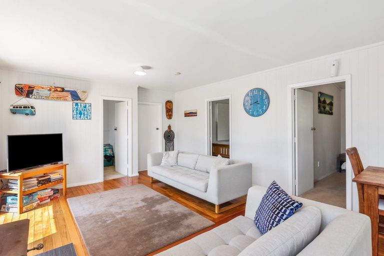 Photo of property in 7a Hona Street, Waikanae Beach, Waikanae, 5036
