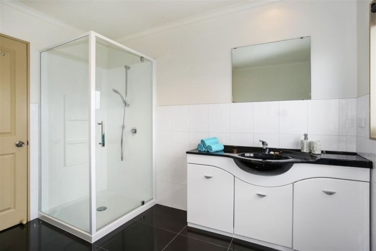 Photo of property in 115 Valley Road, Pukekohe, 2120