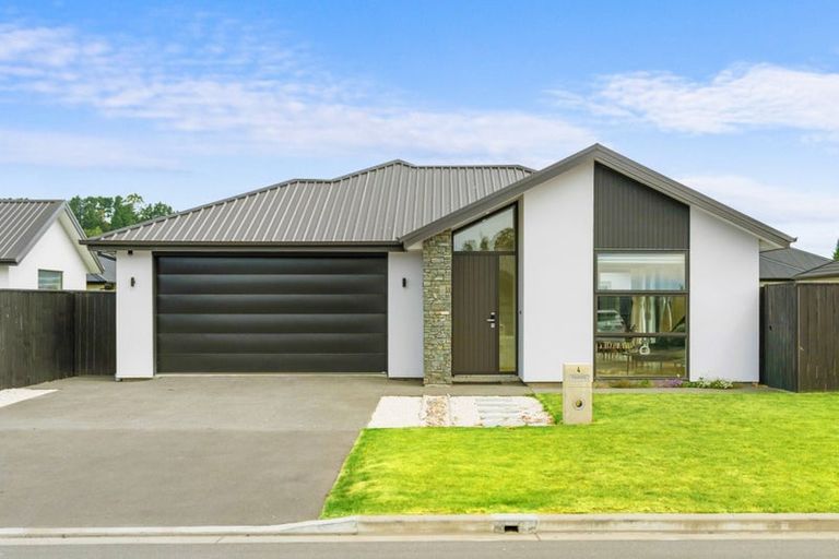 Photo of property in 4 Bellows Close, Halswell, Christchurch, 8025