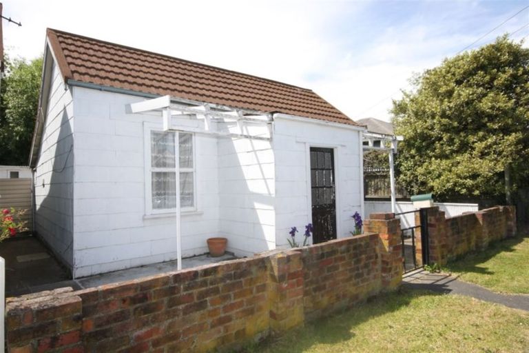 Photo of property in 68 Caledonian Road, St Albans, Christchurch, 8014