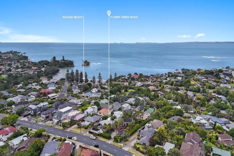 Photo of property in 2/71 Deep Creek Road, Waiake, Auckland, 0630