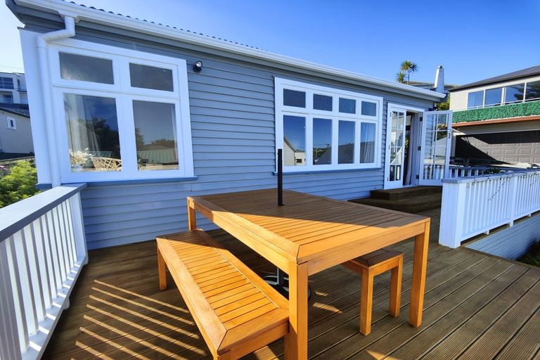 Photo of property in 102 Wexford Road, Miramar, Wellington, 6022