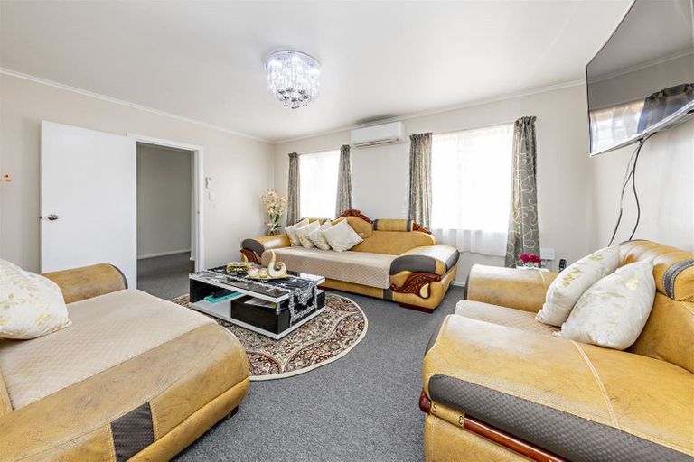 Photo of property in 122 Weymouth Road, Manurewa, Auckland, 2102