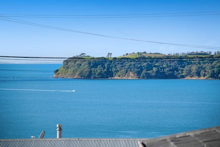 Photo of property in 8a Melandra Road, Stanmore Bay, Whangaparaoa, 0932