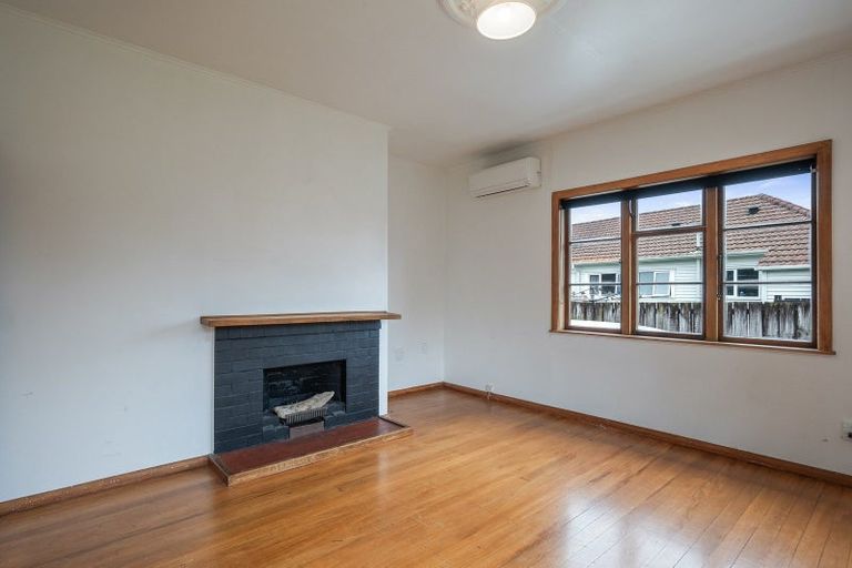 Photo of property in 110 Bath Street, Levin, 5510