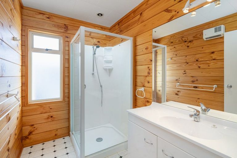 Photo of property in 102 Corokia Place, Matarangi, Whitianga, 3592