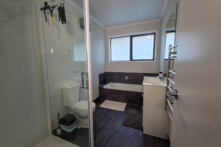 Photo of property in 24 Rangataiki Place, Te Awa, Napier, 4110