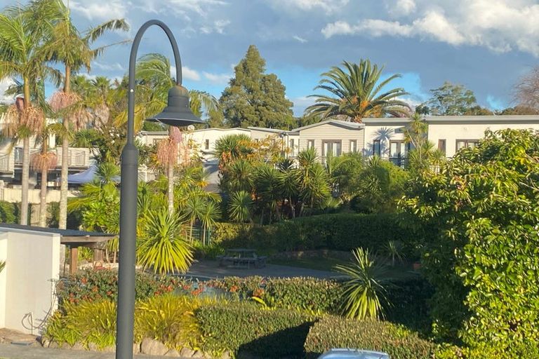 Photo of property in The Grange, 76/92 Bush Road, Albany, Auckland, 0632