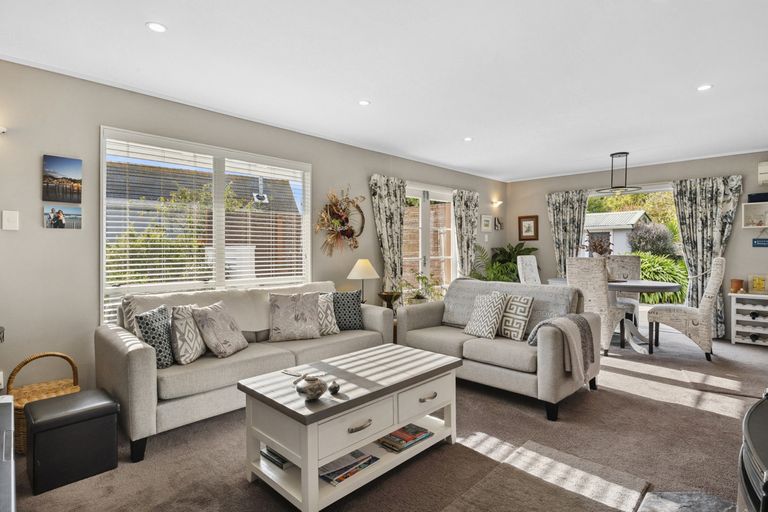 Photo of property in 23 Greenacres Street, Macandrew Bay, Dunedin, 9014