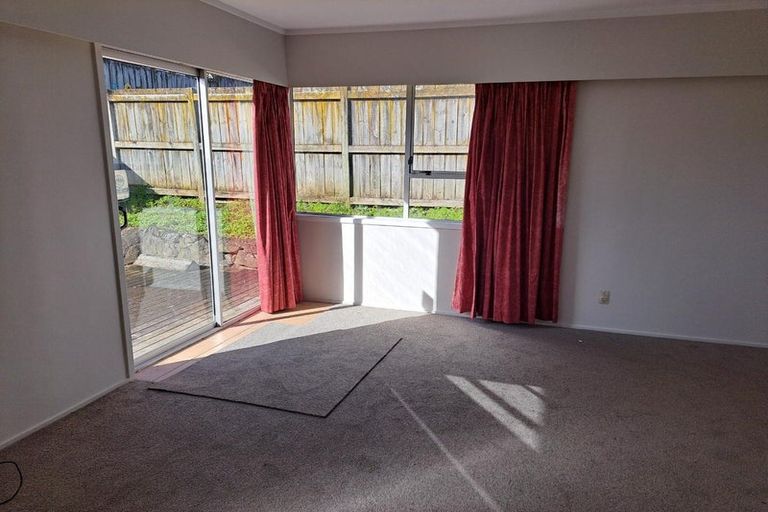 Photo of property in 2/15a Mcintyre Road, Mangere Bridge, Auckland, 2022