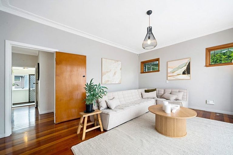 Photo of property in 4149 Great North Road, Glen Eden, Auckland, 0602