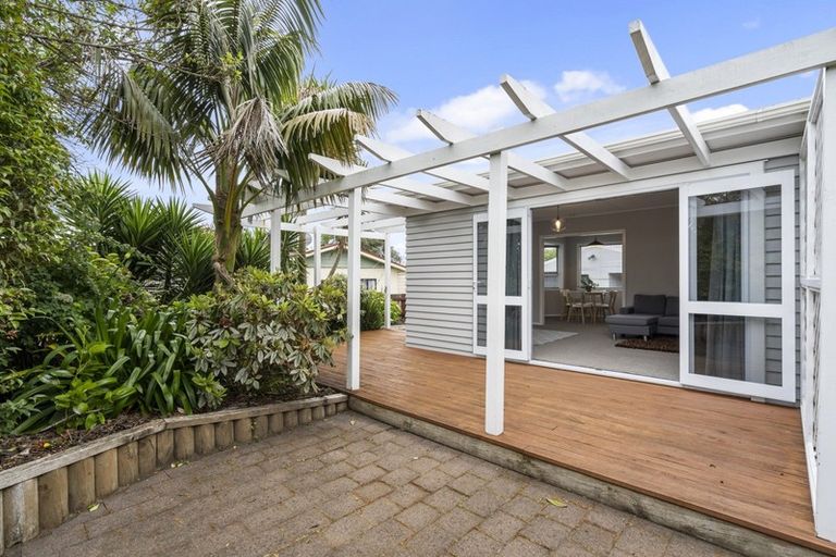 Photo of property in 66 Huatoki Street, Vogeltown, New Plymouth, 4310