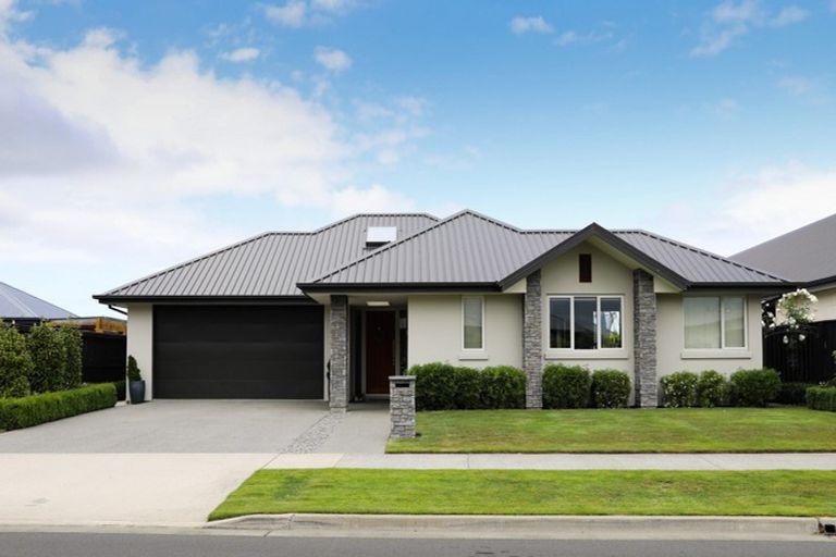 Photo of property in 52 Huntingdon Drive, Rangiora, 7400