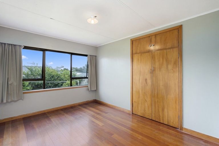 Photo of property in 74 Smart Road, Glen Avon, New Plymouth, 4312