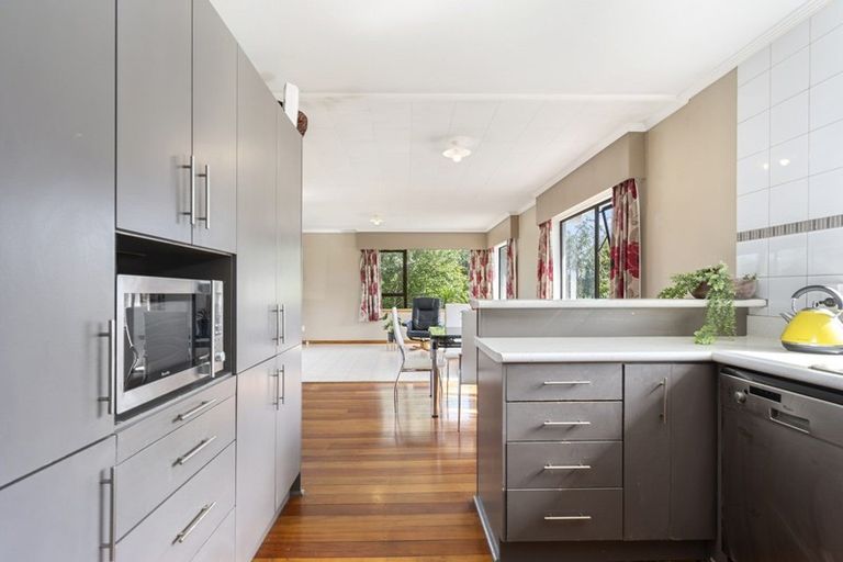 Photo of property in 74 Smart Road, Glen Avon, New Plymouth, 4312