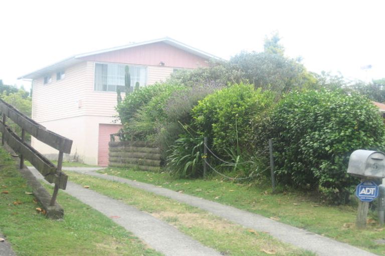 Photo of property in 5 Barrow Place, Te Puke, 3119