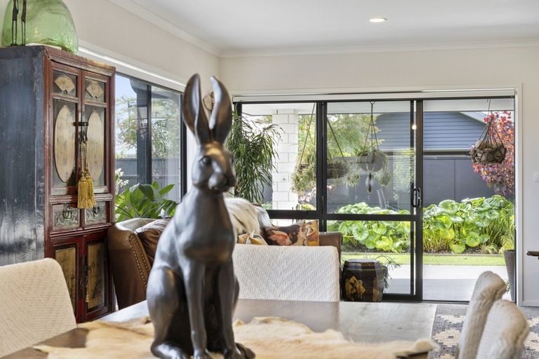 Photo of property in 8 Cooke Farm Grove, Waiwhakaiho, New Plymouth, 4312