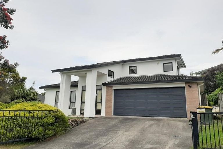 Photo of property in 17 Crimson Park, Oteha, Auckland, 0632