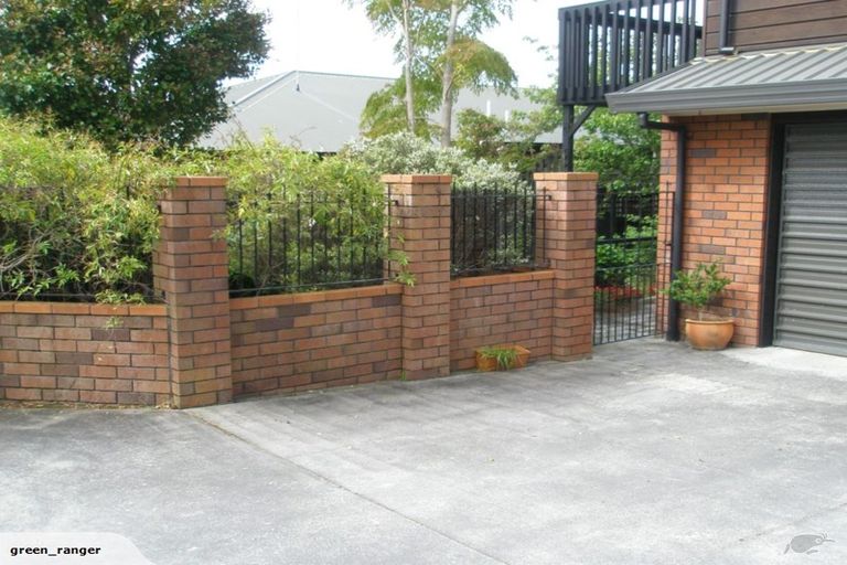 Photo of property in 2/98 Simmental Crescent, Somerville, Auckland, 2014