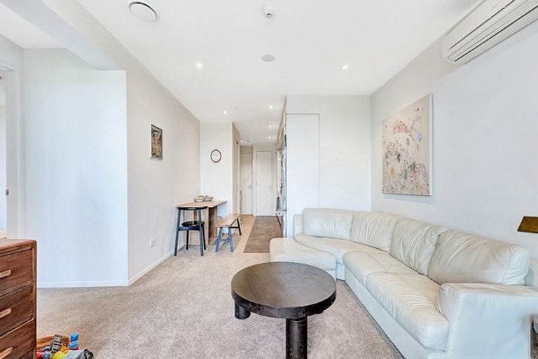 Photo of property in 502/1 Buscomb Avenue, Henderson, Auckland, 0610