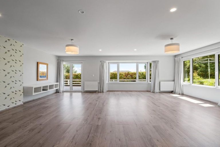 Photo of property in 160 Dyers Pass Road, Cashmere, Christchurch, 8022