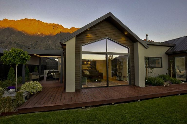 Photo of property in 66 Spur Ridge Rise, Jacks Point, 9371