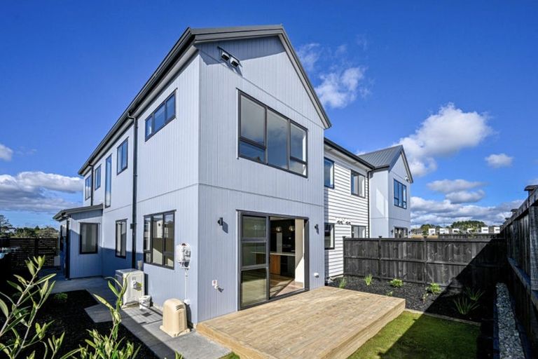 Photo of property in 5 Babos Avenue, Kumeu, 0810