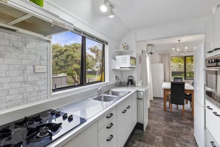 Photo of property in 37a Bledisloe Crescent, Wainuiomata, Lower Hutt, 5014