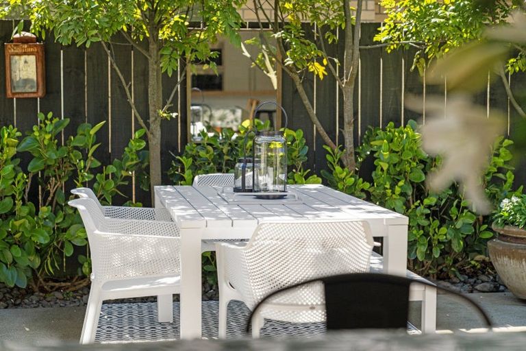 Photo of property in 33 Rainey Crescent, Papamoa Beach, Papamoa, 3118