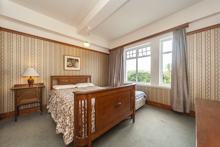 Photo of property in Chevening Flats, 90 Salamanca Road, Kelburn, Wellington, 6012