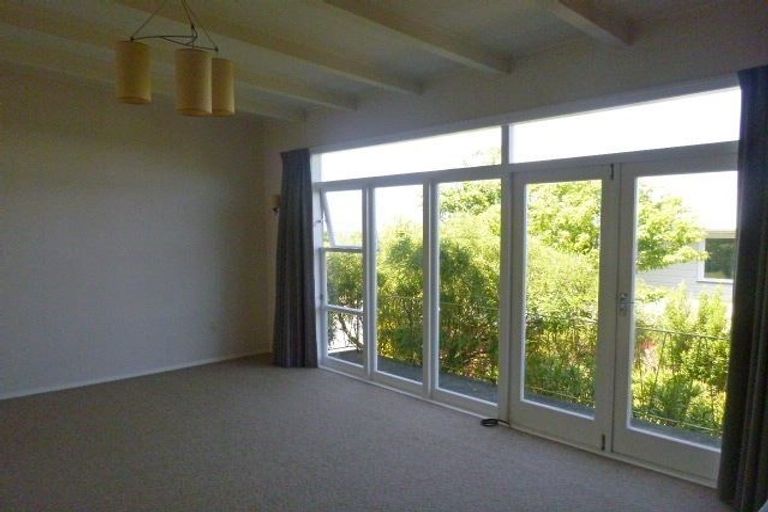 Photo of property in 31 Dowse Drive, Maungaraki, Lower Hutt, 5010