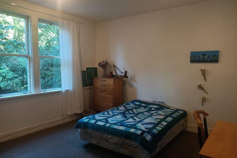 Photo of property in 56 Kelburn Parade, Kelburn, Wellington, 6012