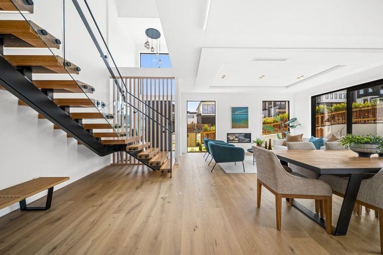 Photo of property in 34 Kumukumu Road, Long Bay, Auckland, 0630