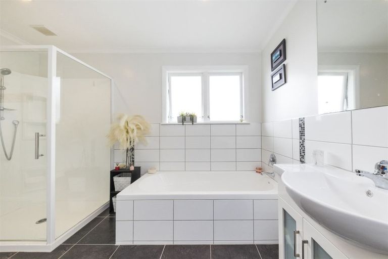 Photo of property in 31 Kaituna Street, Milson, Palmerston North, 4414