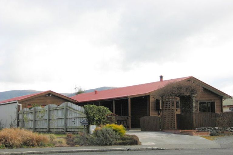 Photo of property in 9 Donald Ross Place, Te Anau, 9600
