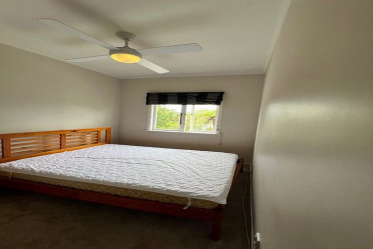 Photo of property in 68 Beach Road, Mellons Bay, Auckland, 2014