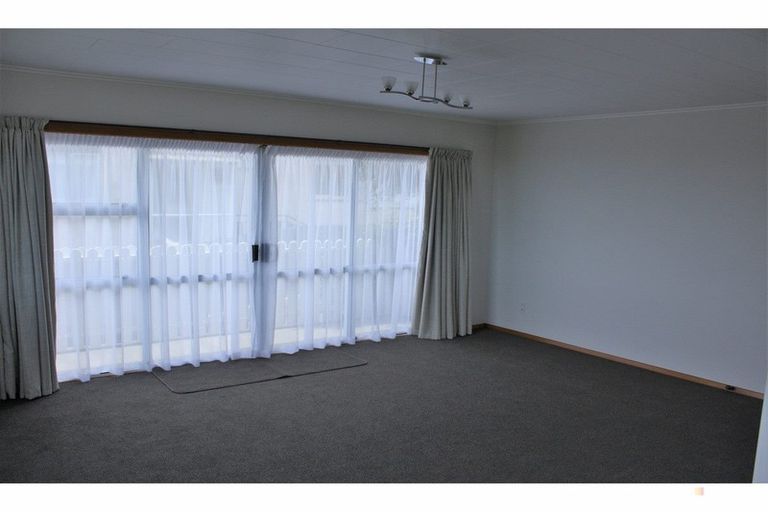 Photo of property in 27 Kowhai Street, Highfield, Timaru, 7910