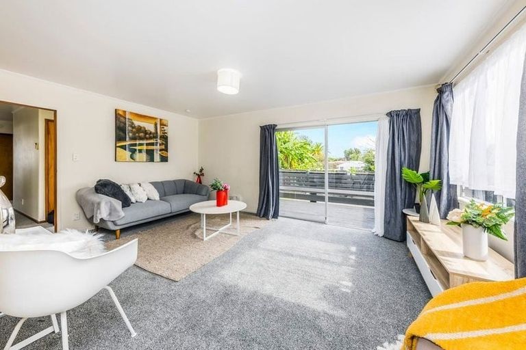 Photo of property in 19 Adel Place, Weymouth, Auckland, 2103
