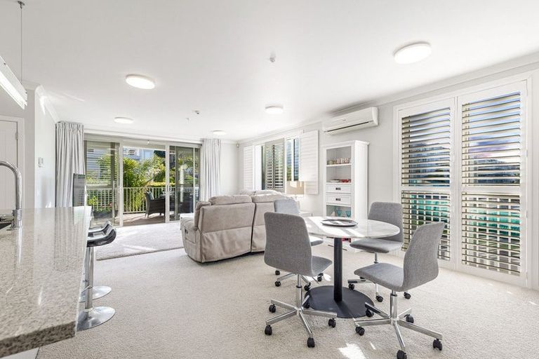 Photo of property in 30 Rewa Rewa Lane, Orewa, 0931