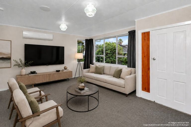 Photo of property in 10 Gannet Place, One Tree Point, 0118