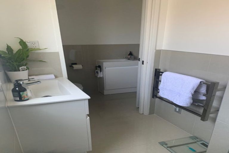 Photo of property in 60 Niu Lane, Te Atatu South, Auckland, 0610