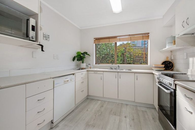 Photo of property in 89c Centreway Road, Orewa, 0931