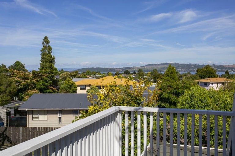 Photo of property in 9 Holland Grove, Richmond Heights, Taupo, 3330