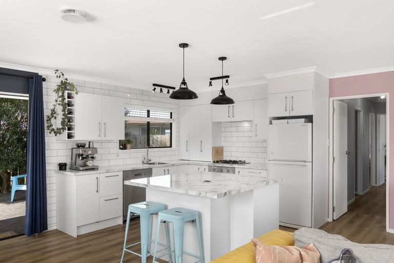 Photo of property in 47a Lyn Grove, Papamoa Beach, Papamoa, 3118