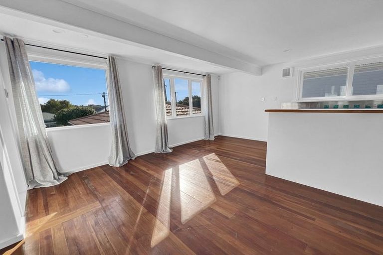 Photo of property in 17 Kawerau Avenue, Devonport, Auckland, 0624