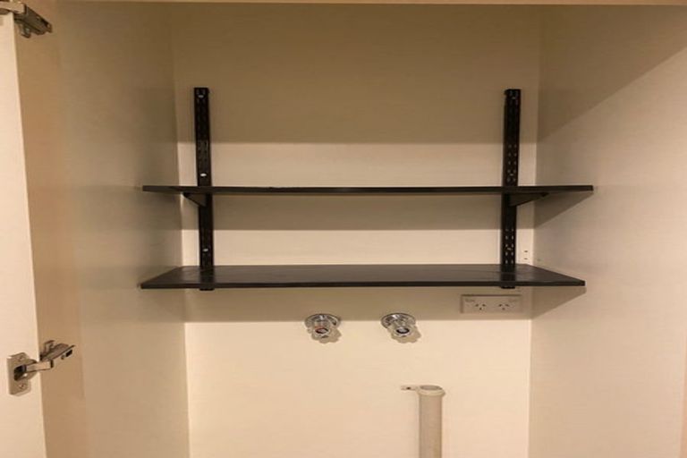 Photo of property in 28/30 Mathesons Road, Phillipstown, Christchurch, 8011