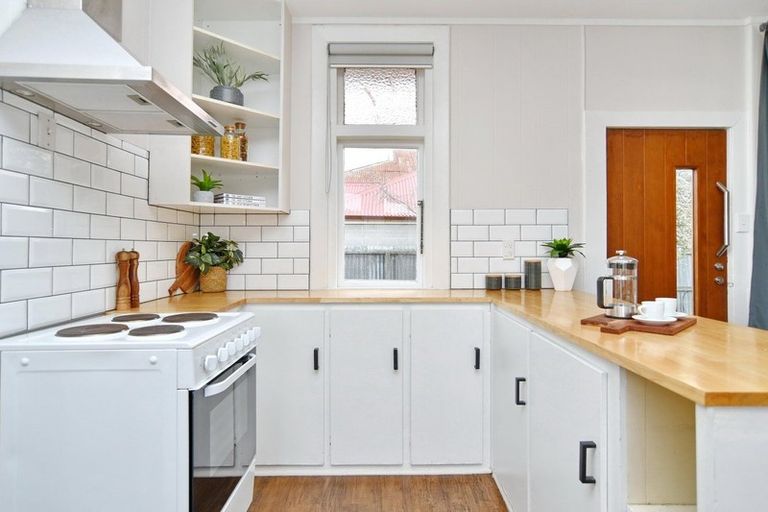 Photo of property in 32 Medway Street, Richmond, Christchurch, 8013