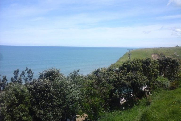 Photo of property in 11 Sunset Parade, Kai Iwi, Wanganui, 4574