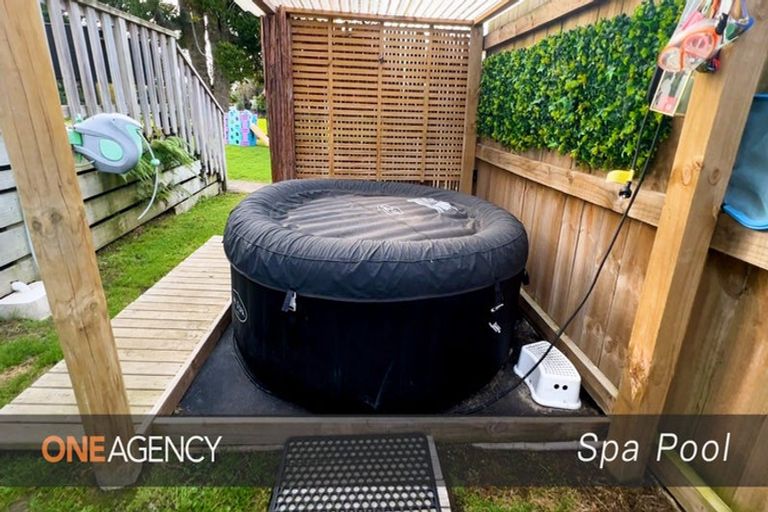 Photo of property in 27 Domain Street, Waiuku, 2123