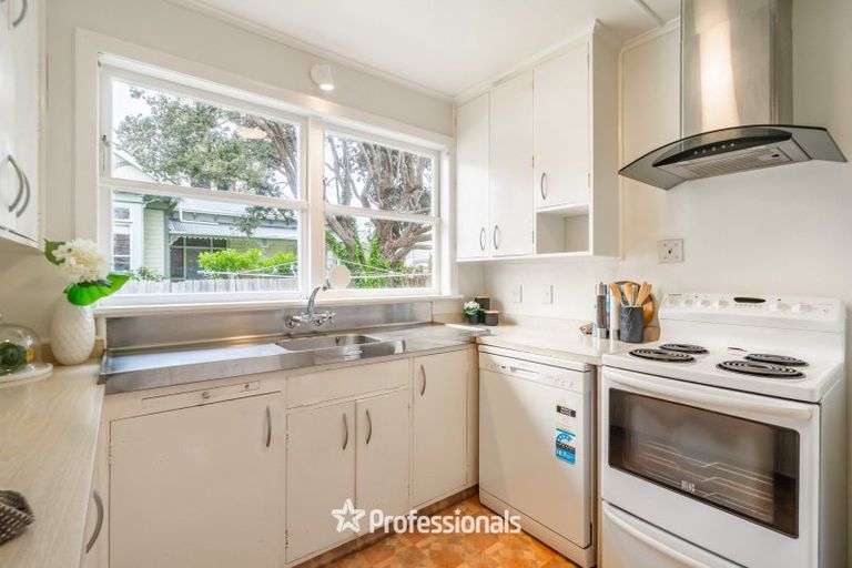 Photo of property in 154 Waterloo Road, Hutt Central, Lower Hutt, 5010